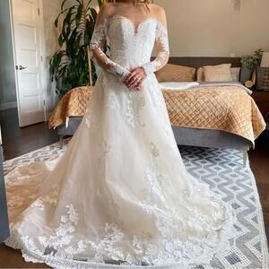 DOMINISS Long Sleeve Lace A-Line Wedding Dress Illusion Neckline Train Sz 2 NWOT